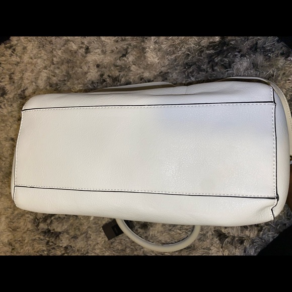 Mossimo White Purse - Picture 6 of 6